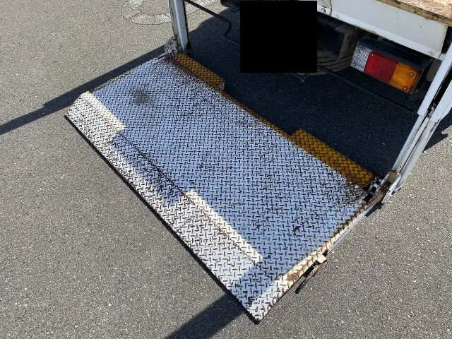 日産 アトラス 小型 平ボディ Wキャブ パワーゲートの中古トラック画像12