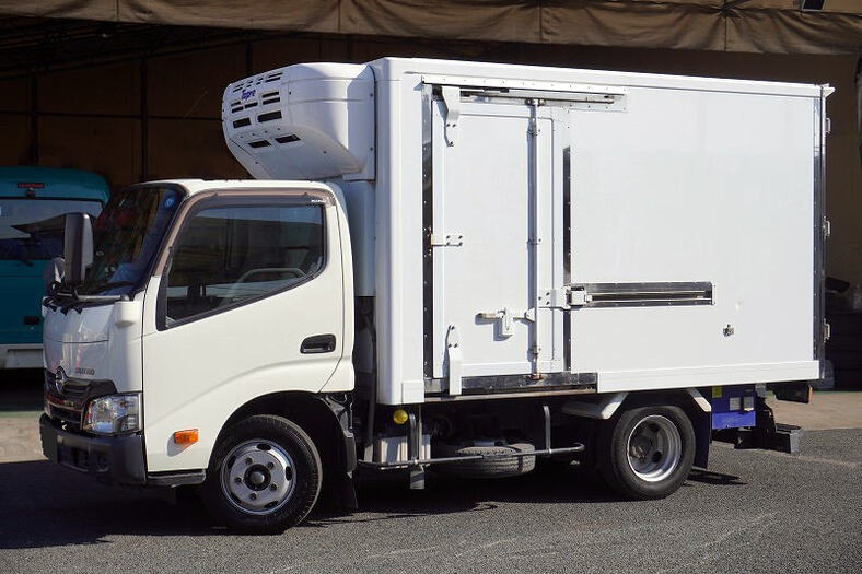 日野 デュトロ 小型 冷凍冷蔵 10尺 TPG-XZC605M