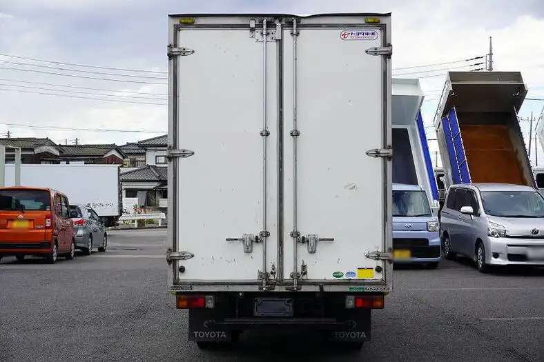 トヨタ トヨエース 小型 アルミバン サイドドア TKG-XZC605の中古トラック画像3