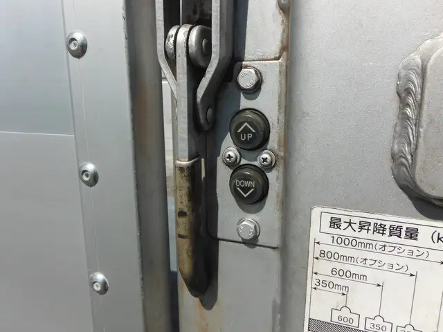 三菱 キャンター 小型 平ボディ パワーゲート 床鉄板の中古トラック画像7