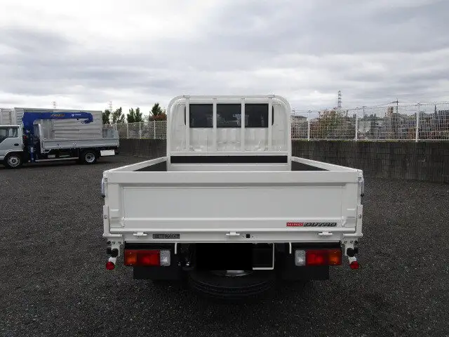 日野 デュトロ 小型 平ボディ Wキャブ 2RG-XZU605Mの中古トラック画像3