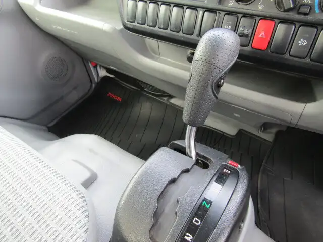 トヨタ トヨエース 小型 平ボディ パワーゲート 床鉄板の中古トラック画像13