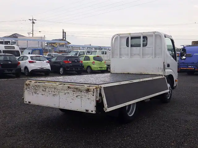 日野 デュトロ 小型 平ボディ 床鉄板 2RG-XZU605Mの中古トラック画像6