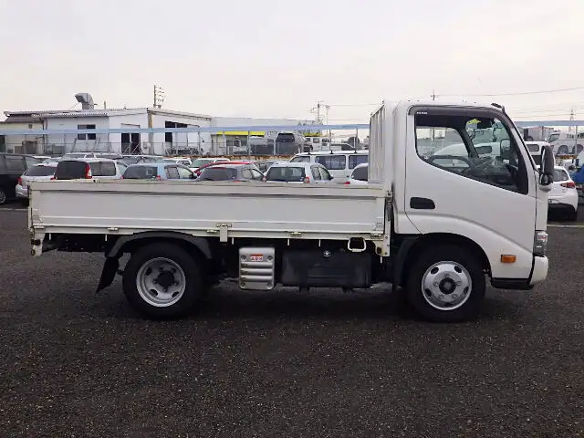 日野 デュトロ 小型 平ボディ 床鉄板 2RG-XZU605Mの中古トラック画像2