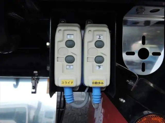 日産UD クオン 大型 車両重機運搬 ハイルーフ ラジコンの中古トラック画像11