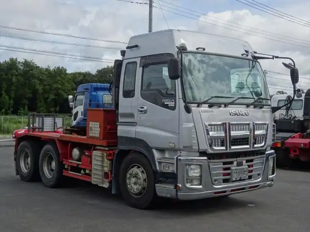 いすゞ ギガ 大型 トラクター ハイルーフ 2デフの中古トラック画像2