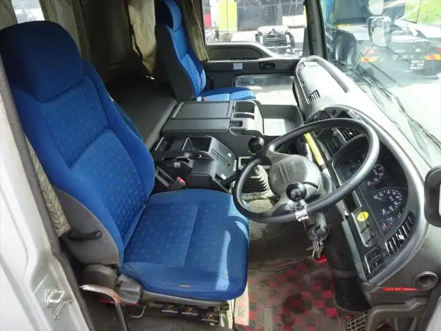 いすゞ ギガ 大型 トラクター ハイルーフ 2デフの中古トラック画像12