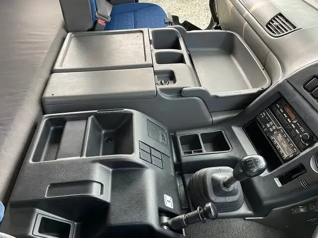 いすゞ ギガ 大型 ウイング エアサス ベッドの中古トラック画像15