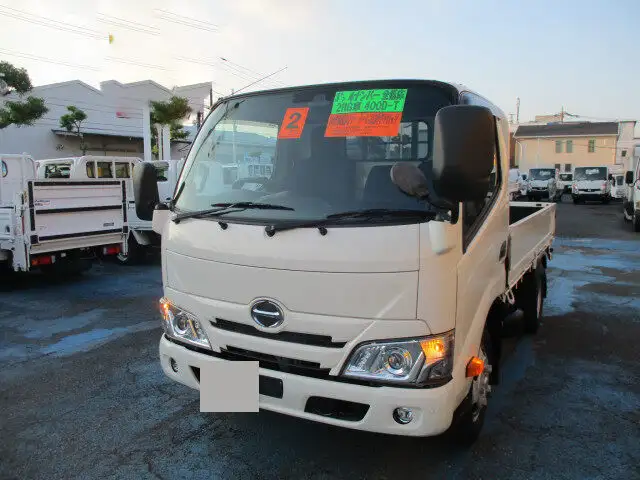 日野 デュトロ 小型 平ボディ 2RG-XZU605M R2の中古トラック画像1