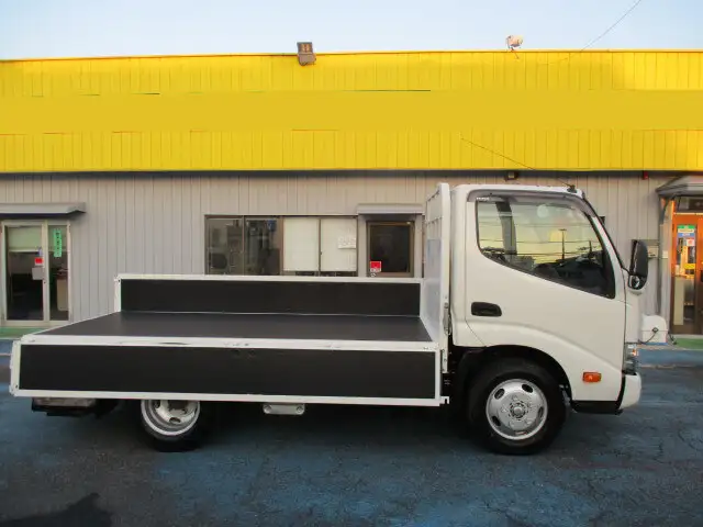 日野 デュトロ 小型 平ボディ 2RG-XZU605M R2の中古トラック画像6