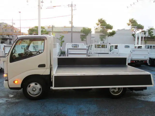 日野 デュトロ 小型 平ボディ 2RG-XZU605M R2の中古トラック画像7