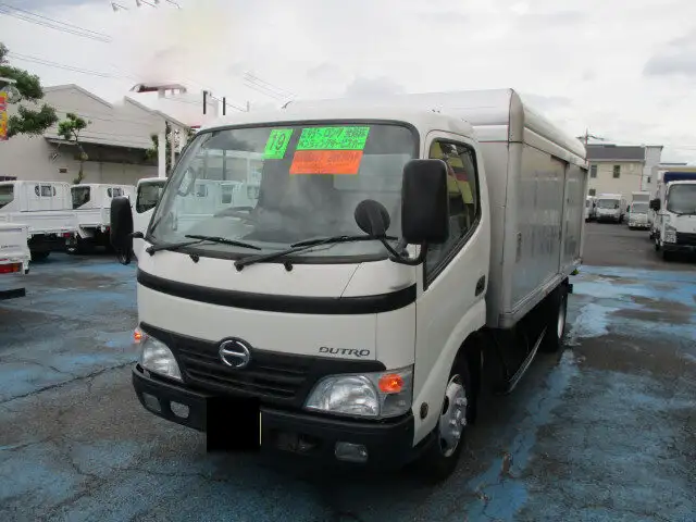 日野 デュトロ 小型 アルミバン ボトルカー サイドドアの中古トラック画像1