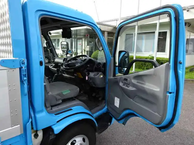日野 デュトロ 小型 平ボディ パワーゲート 床鉄板の中古トラック画像10
