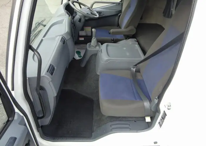 三菱 ファイター 中型/増トン 平ボディ ベッド QKG-FK62FZの中古トラック画像12