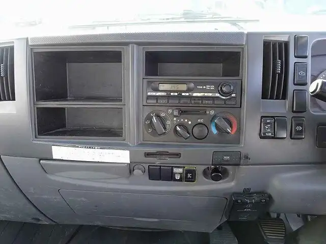いすゞ フォワード 中型/増トン クレーン付 4段 ラジコンの中古トラック画像9