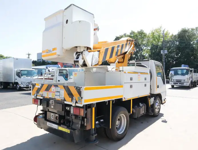 いすゞ エルフ 小型 高所・建柱車 高所作業車 電工仕様の中古トラック画像2
