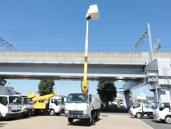 いすゞ エルフ 小型 高所・建柱車 高所作業車 電工仕様の中古トラック画像13
