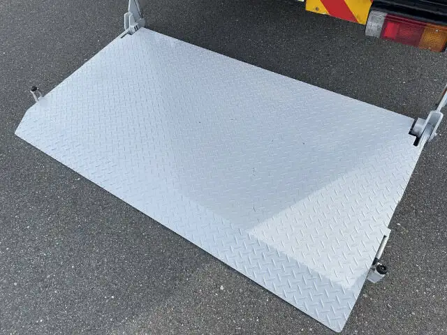 トヨタ トヨエース 小型 アルミバン パワーゲート サイドドアの中古トラック画像9