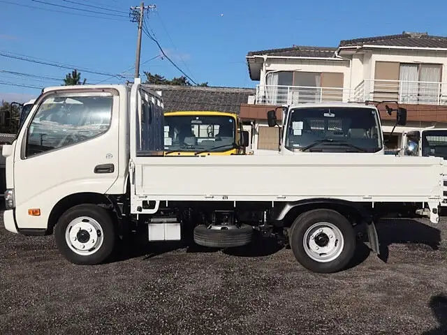 トヨタ ダイナ 小型 平ボディ TPG-XZU605 H30の中古トラック画像7