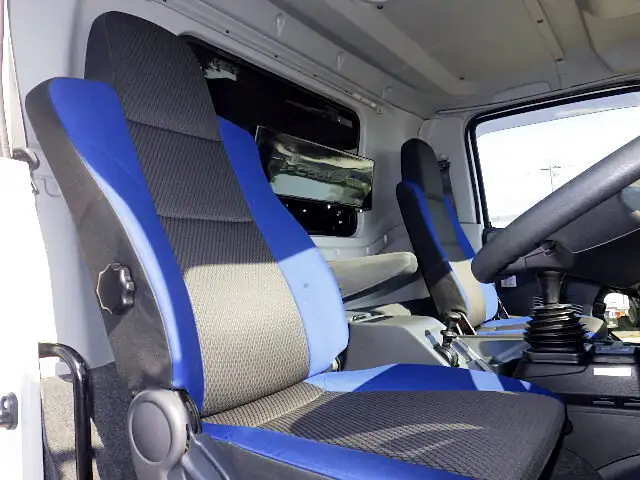 いすゞ ギガ 大型 ウイング ハイルーフ エアサスの中古トラック画像8