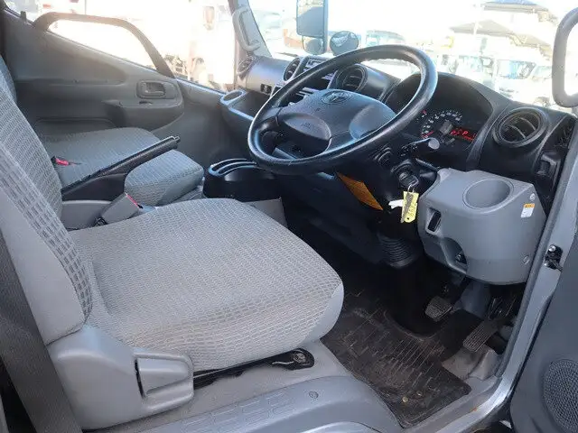 トヨタ ダイナ 小型 平ボディ TKG-XZC605 H28の中古トラック画像12