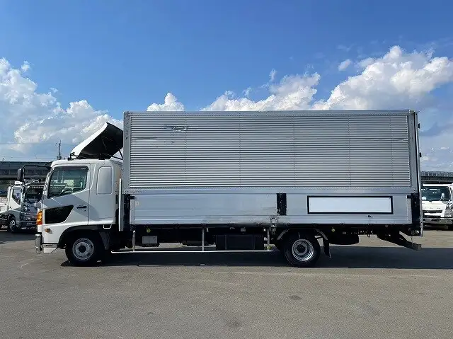 日野 レンジャー 中型/増トン ウイング ベッド BDG-FD7JLWAの中古トラック画像4