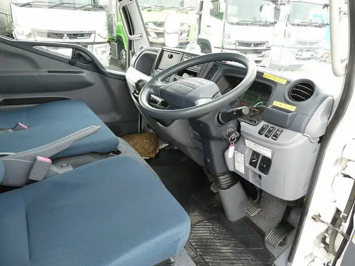 三菱 キャンター 小型 アルミバン TKG-FBA20 H27の中古トラック画像12