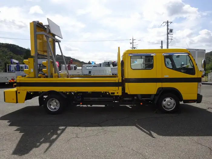 三菱 キャンター 小型 高所・建柱車  電工仕様の中古トラック画像3
