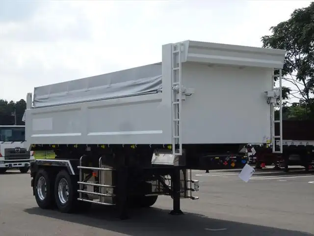 HO KIBRI 13507 MBenz Heavy Truck Tractors (2) Carrier