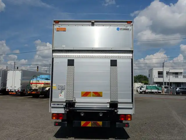 日野 レンジャー 中型/増トン アルミバン パワーゲート エアサスの中古トラック画像3