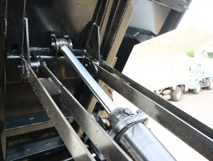 日野 デュトロ 小型 ダンプ 強化 2KG-XZU700Xの中古トラック画像9