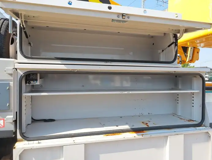 日野 デュトロ 小型 高所・建柱車 高所作業車 電工仕様の中古トラック画像6