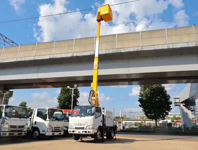 日野 デュトロ 小型 高所・建柱車 高所作業車 電工仕様の中古トラック画像8