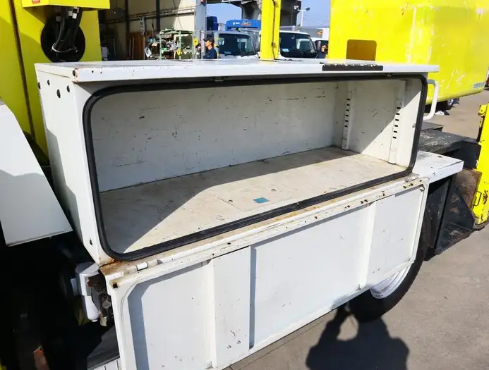 いすゞ エルフ 小型 高所・建柱車 高所作業車 電工仕様の中古トラック画像4
