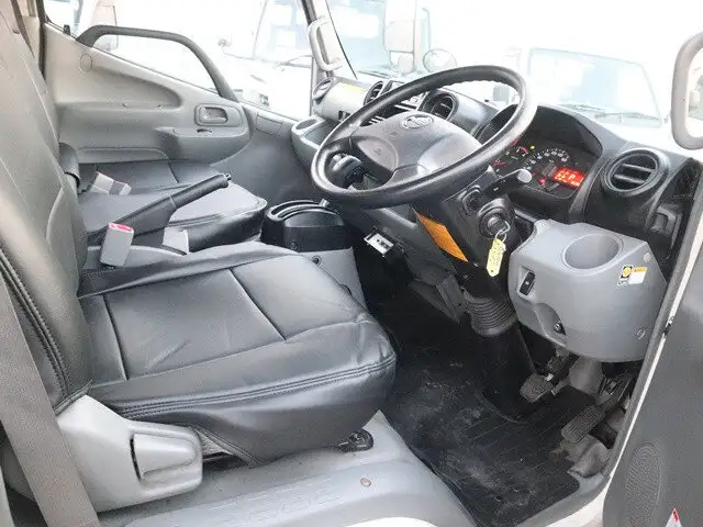 日野 デュトロ 小型 アルミバン ボトルカー TPG-XZC645Mの中古トラック画像11