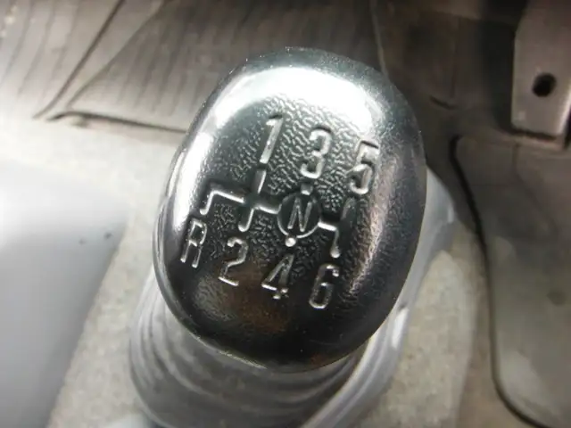 いすゞ フォワード 中型/増トン ウイング 床鉄板 ベッドの中古トラック画像12