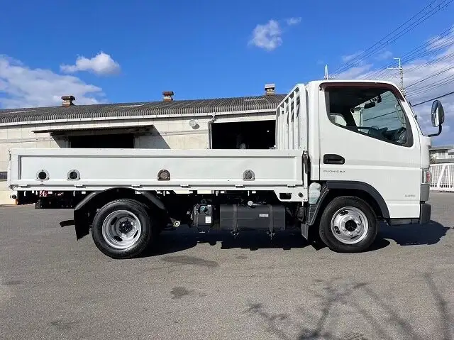 三菱 キャンター 小型 平ボディ TPG-FBA00 H28の中古トラック画像2