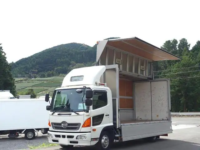 日野 レンジャー 中型/増トン ウイング TKG-FC9JHAA H27の中古トラック画像1