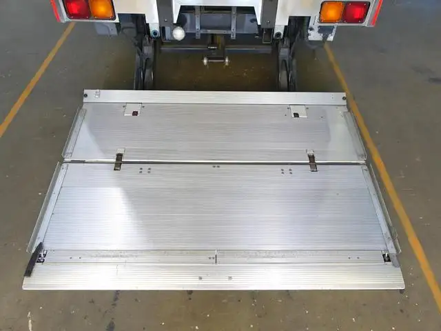 いすゞ フォワード 中型/増トン 冷凍冷蔵 低温 パワーゲートの中古トラック画像7