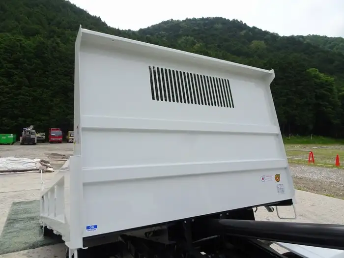 三菱 キャンター 小型 ダンプ ローダー 2RG-FBA60の中古トラック画像9
