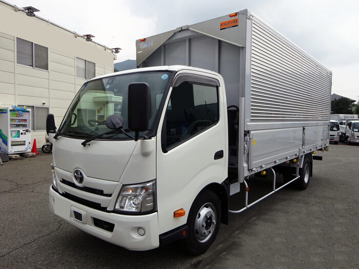 トヨタ ダイナ 小型 ウイング 2KG-XZU730 R3｜画像1