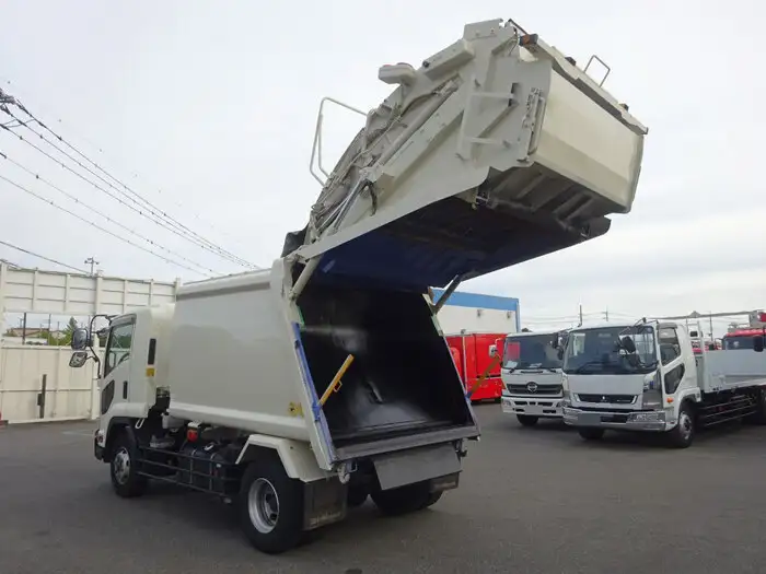 いすゞ フォワード 中型/増トン パッカー車 プレス式 ベッドの中古トラック画像6