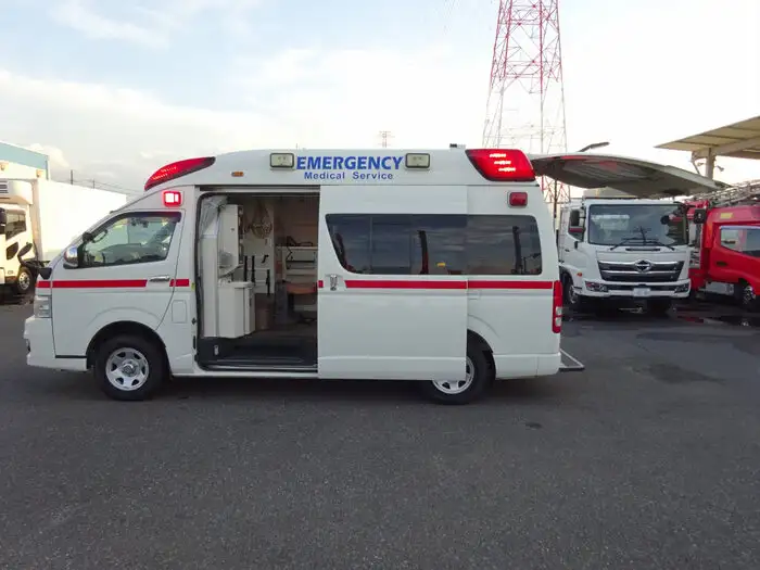 トヨタ ハイエース 小型 特殊車両 CBF-TRH226S H22の中古トラック画像4