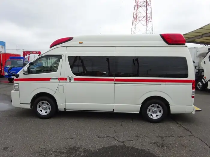 トヨタ ハイエース 小型 特殊車両 CBF-TRH226S H28の中古トラック画像2