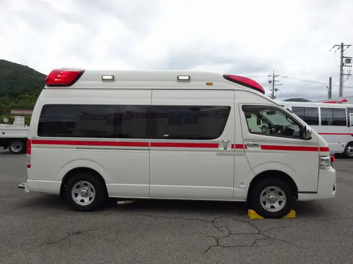 トヨタ ハイエース 小型 特殊車両 CBF-TRH226S H27の中古トラック画像3