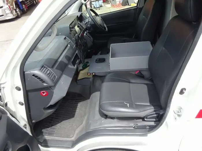 トヨタ ハイエース 小型 特殊車両 CBF-TRH226S H27の中古トラック画像12