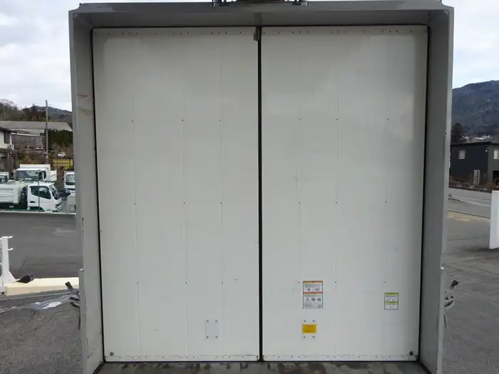 いすゞ ギガ 大型 ウイング 床鉄板 エアサスの中古トラック画像8
