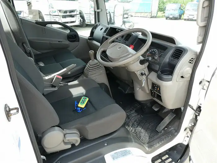 日産 アトラス 小型 平ボディ パワーゲート 床鉄板の中古トラック画像12
