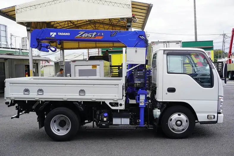 いすゞ エルフ 小型 クレーン付 3段 ラジコンの中古トラック画像2