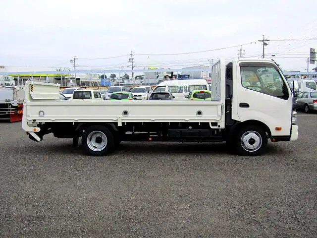 日野 デュトロ 小型 平ボディ パワーゲート 床鉄板の中古トラック画像2